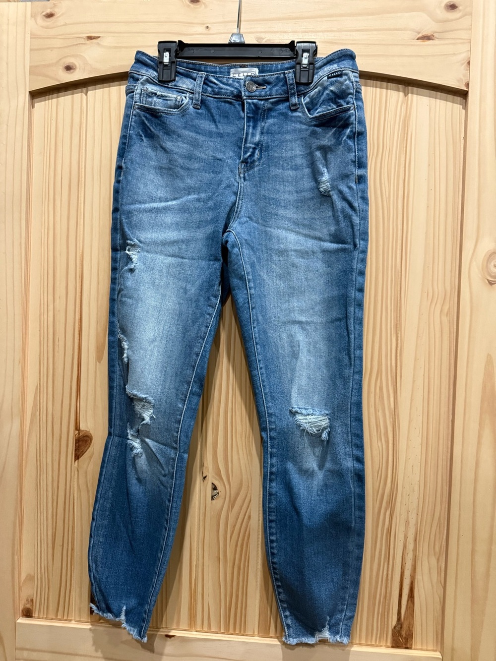 Cello Women's Light Blue Distressed Skinny Jeans, Size 5
